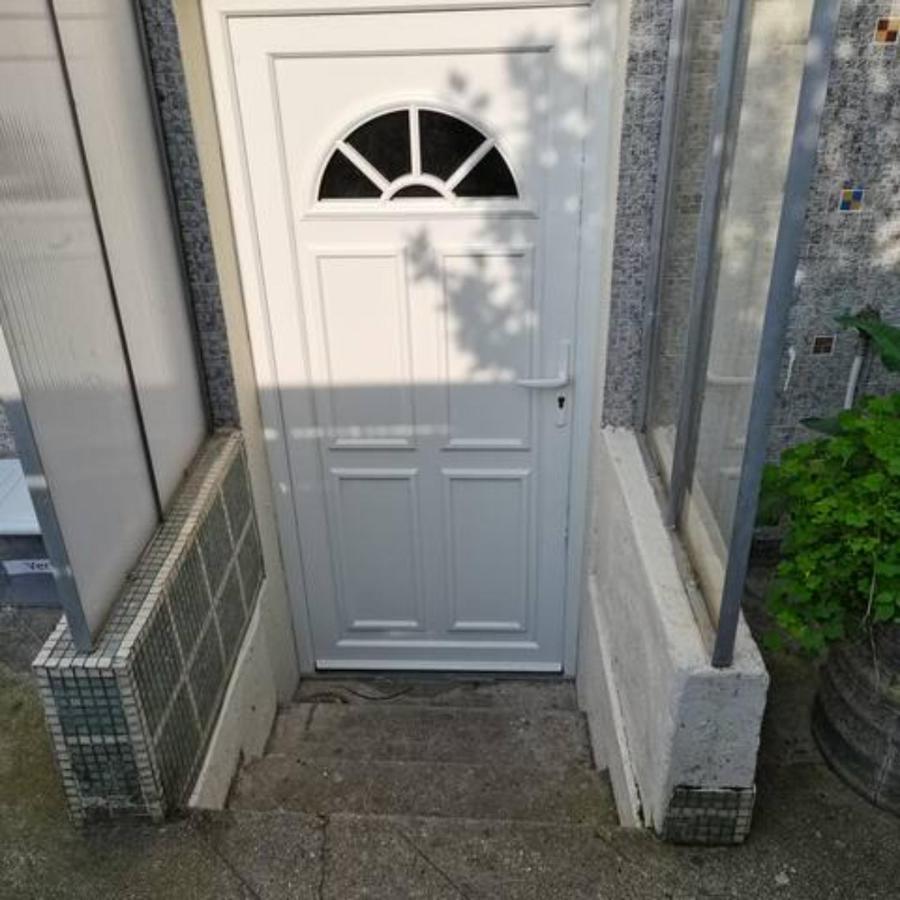 Chambre Dans Une Maison Partagee Neuilly-sur-Marne Luaran gambar